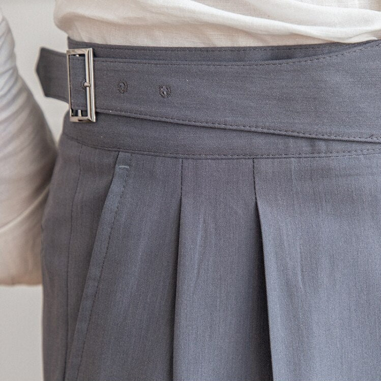 Pantalon taille haute pour homme - Coupe ajustée - Devant plissé - Boucle latérale réglable