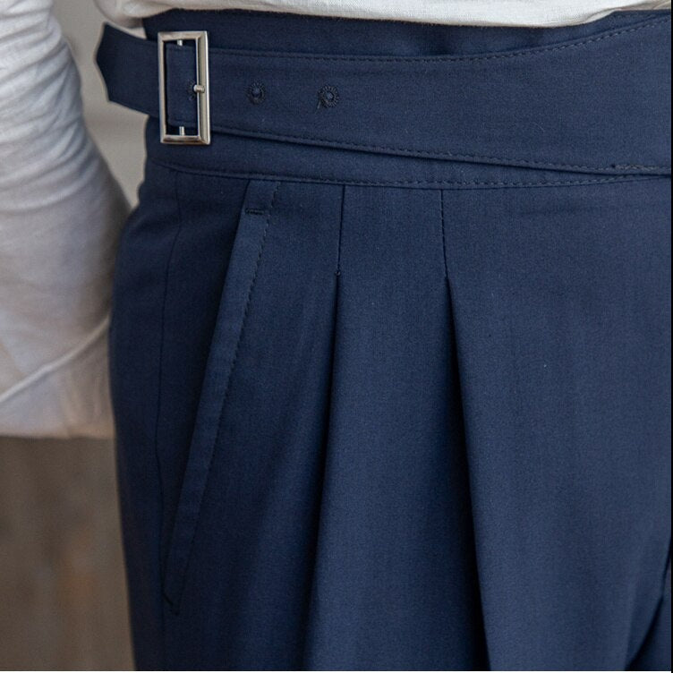 Pantalon taille haute pour homme - Coupe ajustée - Devant plissé - Boucle latérale réglable