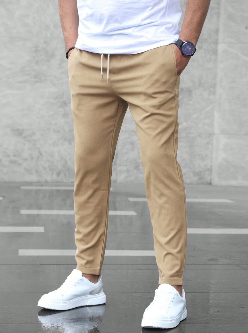 Pantalon stretch pour homme : confortable et élégant