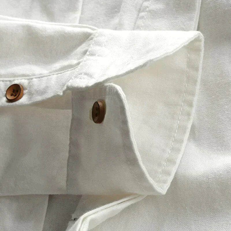 Chemise homme coupe cintrée à col montant et manches longues